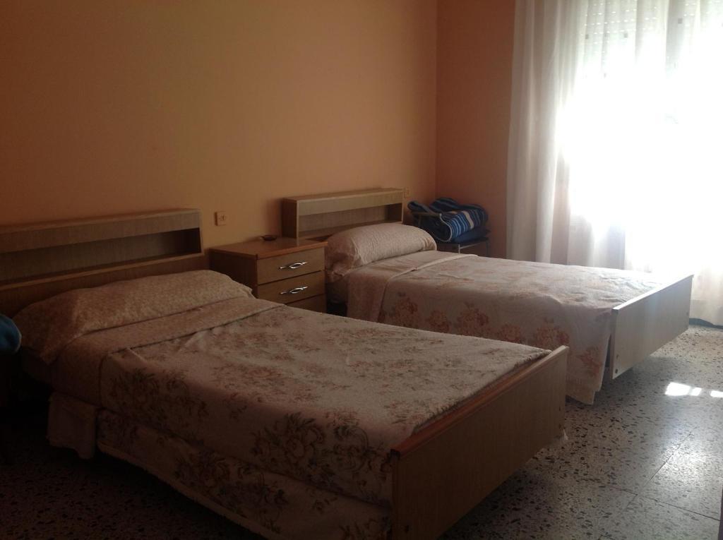 Hostel Alhambra Girona Phòng bức ảnh