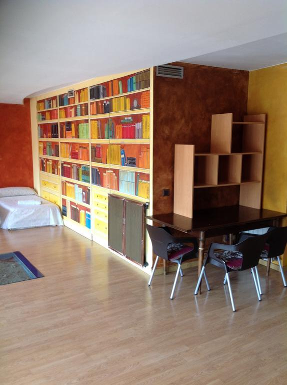 Hostel Alhambra Girona Ngoại thất bức ảnh
